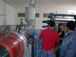 PE防腐保温管材生产线