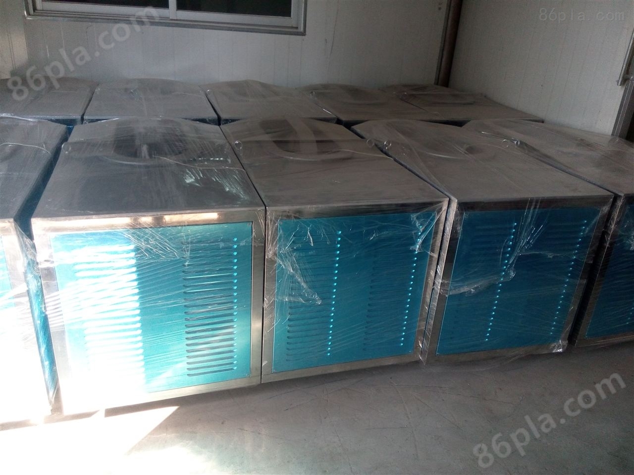供应西藏热室机400公斤电磁感应熔锌炉生产厂家